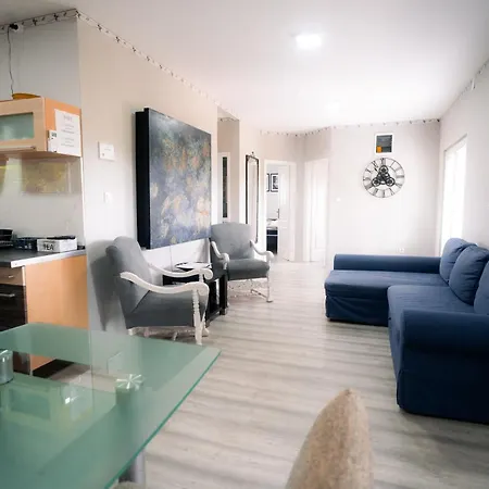 Tiszatohaus Apartament *